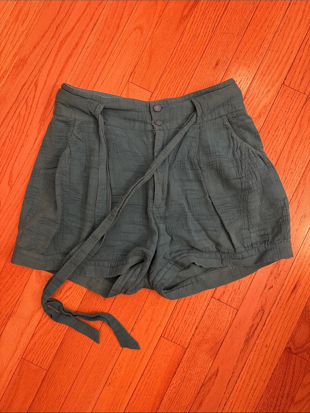 Catherine Malandrino vintage y2k high waisted bubble shorts